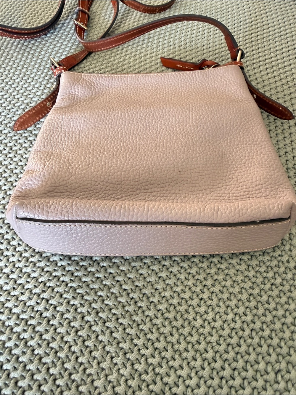 Like New! Dooney & Bourke taupe Y2K leather crossbody purse - Picture 7 of 7